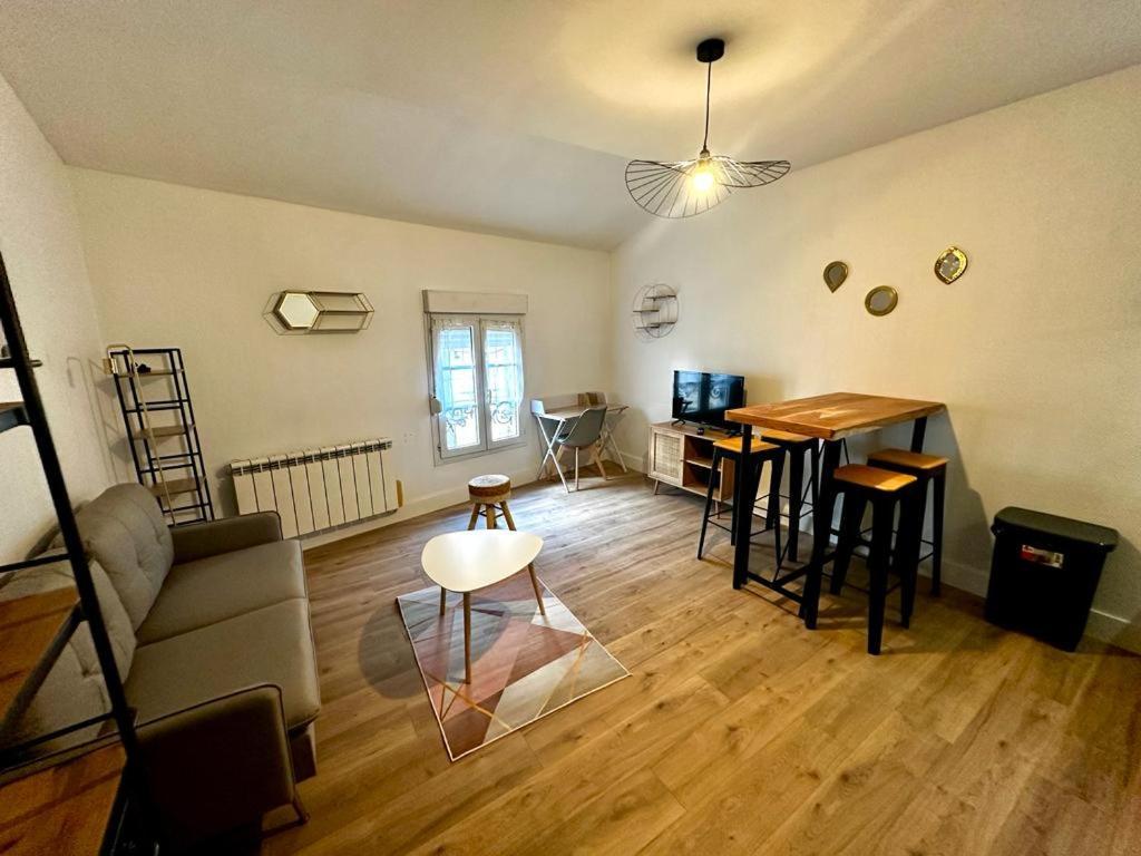 Le Petit Rempart Apartamento Niort Exterior foto