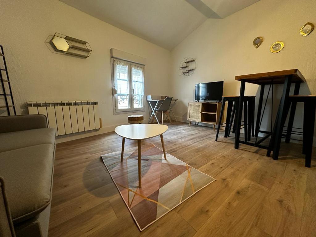 Le Petit Rempart Apartamento Niort Exterior foto